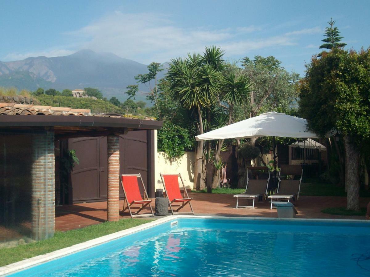 Villa Singola -Sole-Luna-Casavilladusoleil อาชิเรอาเล ภายนอก รูปภาพ