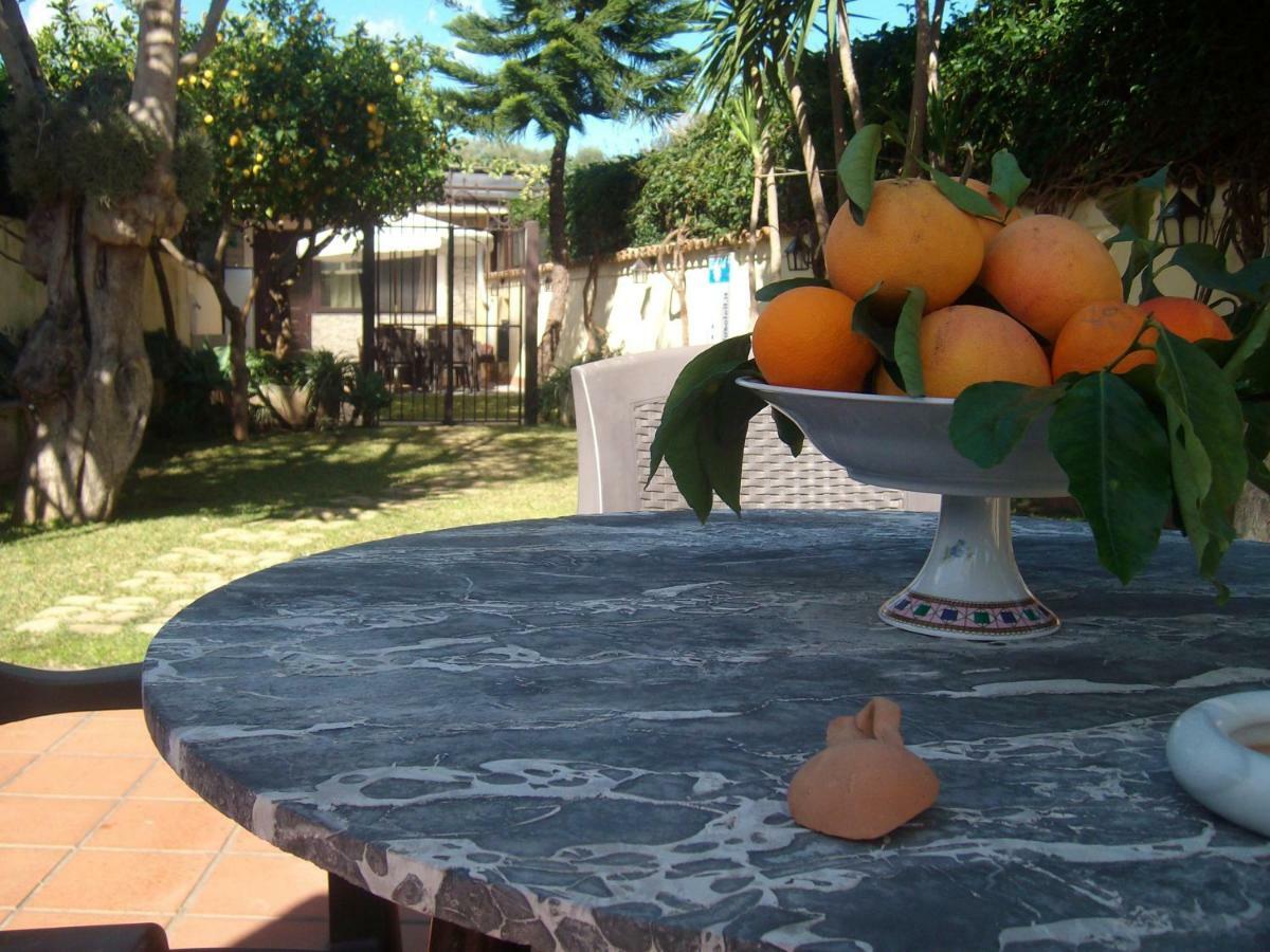 Villa Singola -Sole-Luna-Casavilladusoleil อาชิเรอาเล ภายนอก รูปภาพ