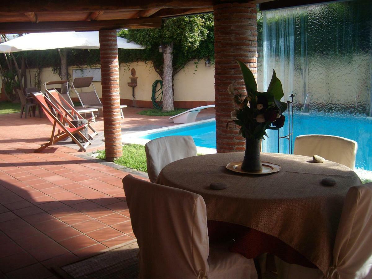 Villa Singola -Sole-Luna-Casavilladusoleil อาชิเรอาเล ภายนอก รูปภาพ
