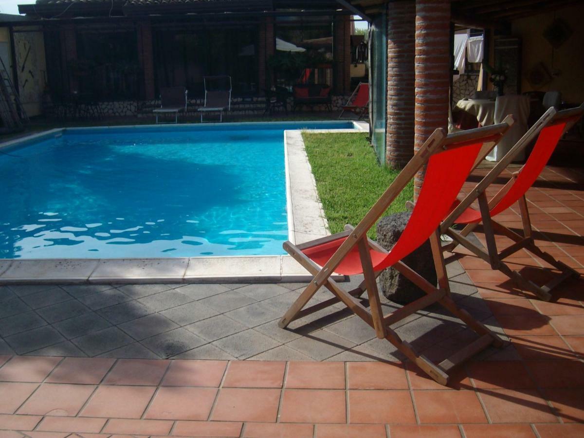 Villa Singola -Sole-Luna-Casavilladusoleil อาชิเรอาเล ภายนอก รูปภาพ